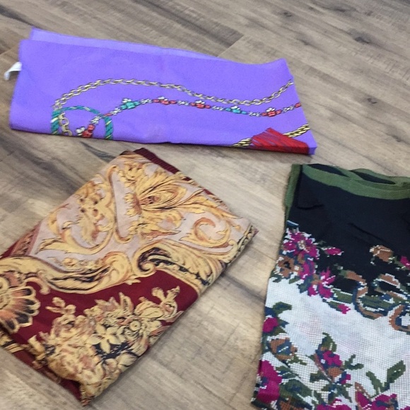 3 scarves - Picture 14 of 15